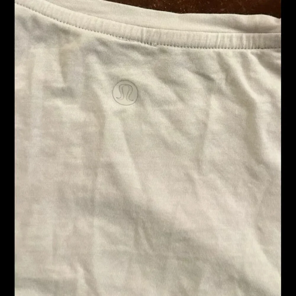 Lululemon Long Sleeve Shirt - Picture 4 of 7